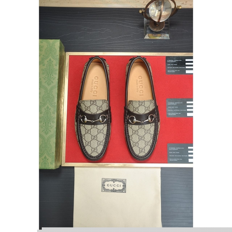 G*u*i leather shoes